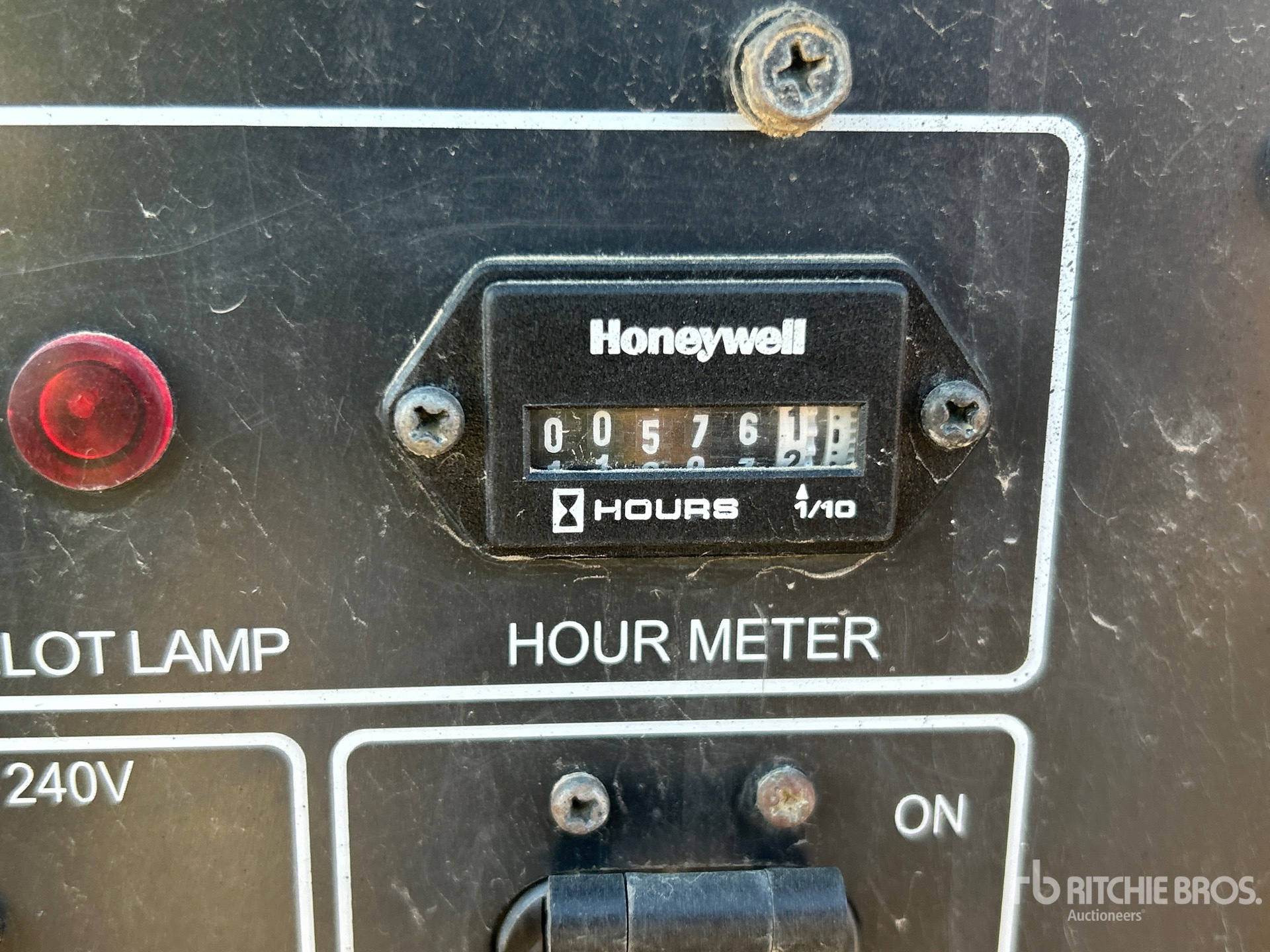 General Appearance with Hour Meter / Odometer