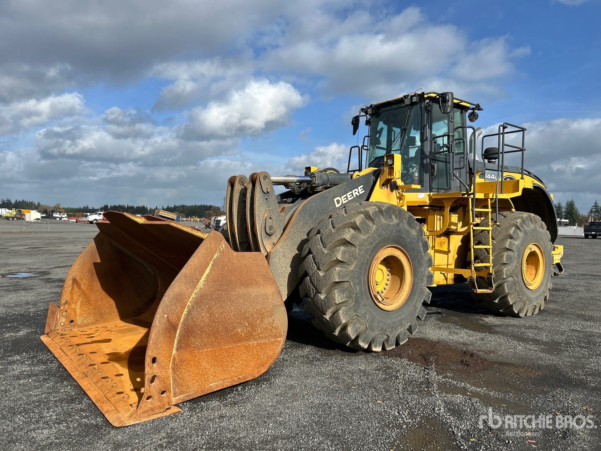 General Appearance with Picture, Left Front Corner