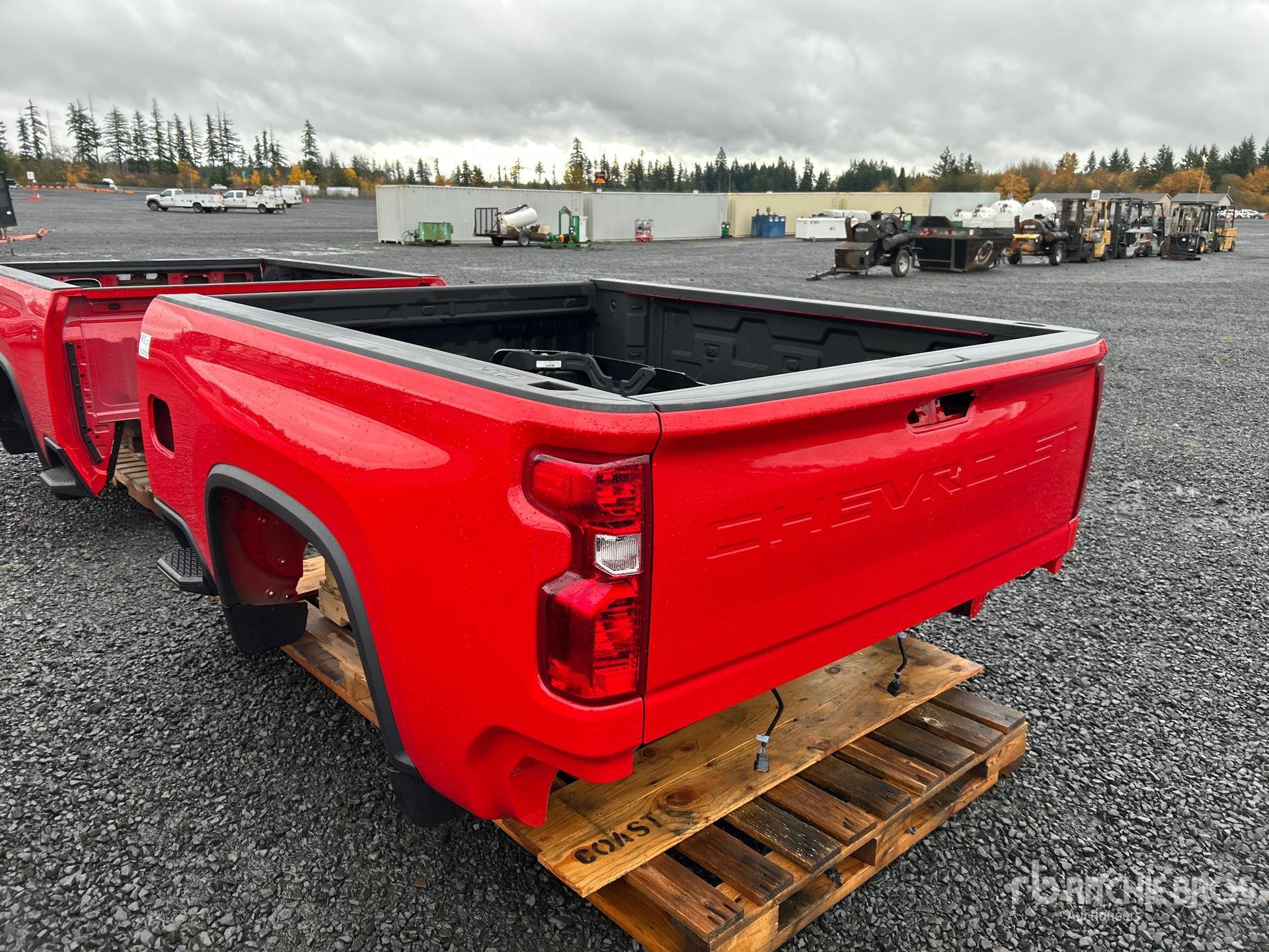 General Appearance with Picture, Left Rear Corner