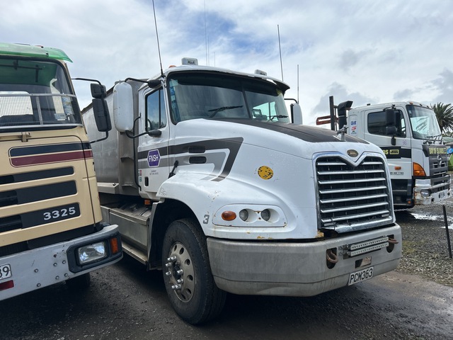 2004 Mack Vision 6x4 Tipper Truck