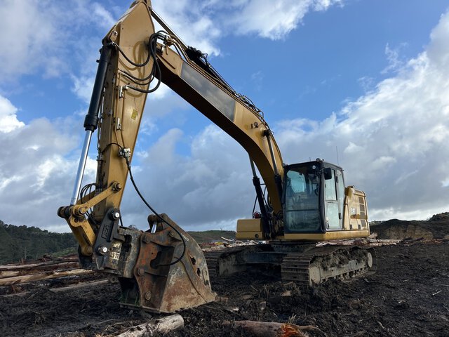 2022 Cat 320GC Tracked Excavator