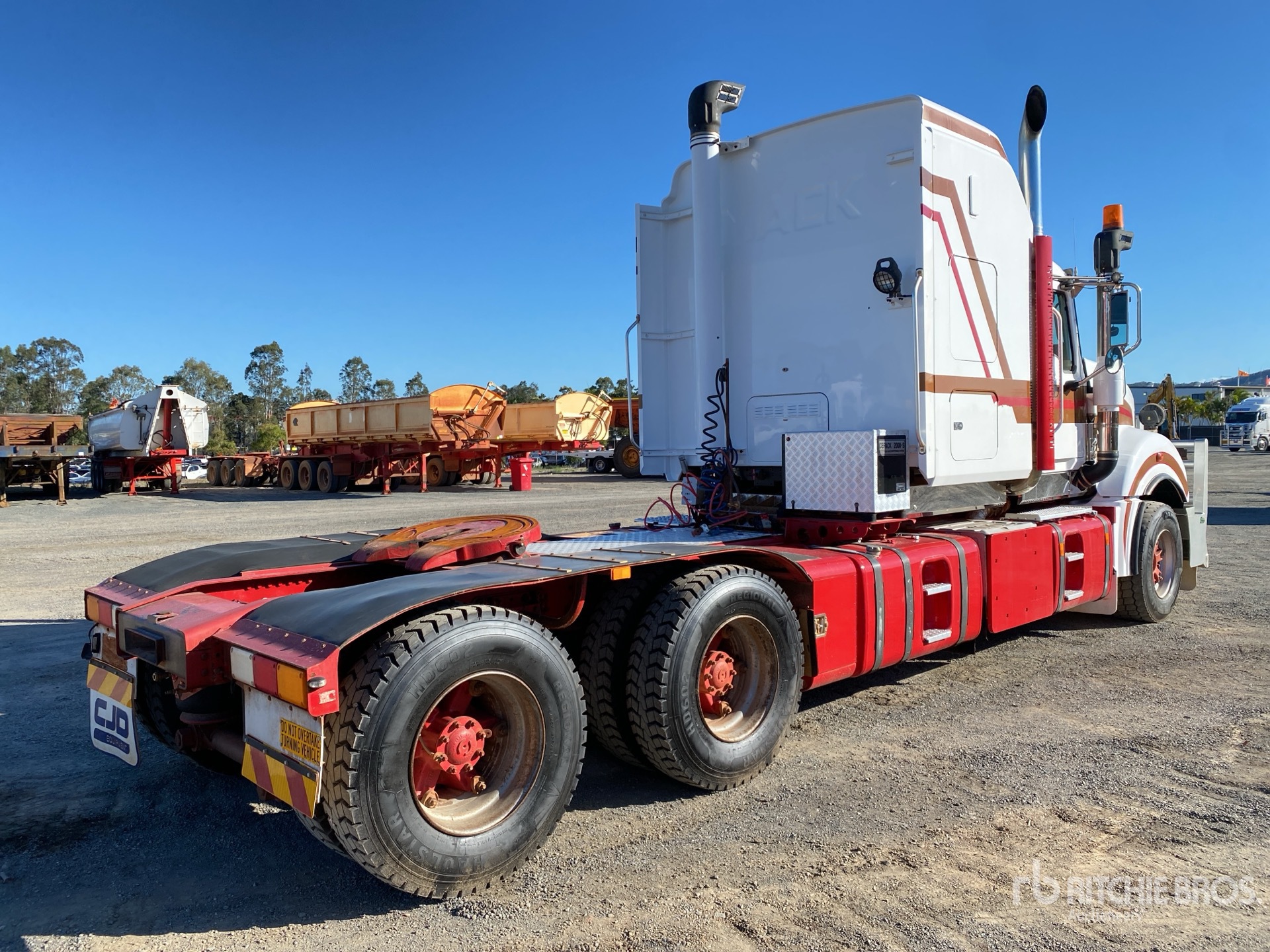 Aspect général with Image, coin arrière gauche