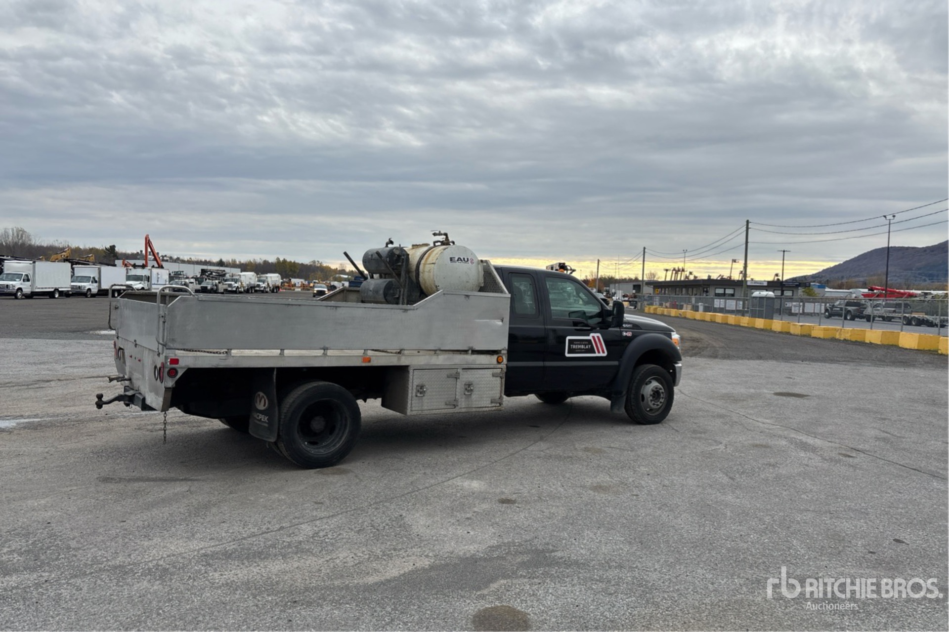 General Appearance with Zdjęcie, prawy dolny róg