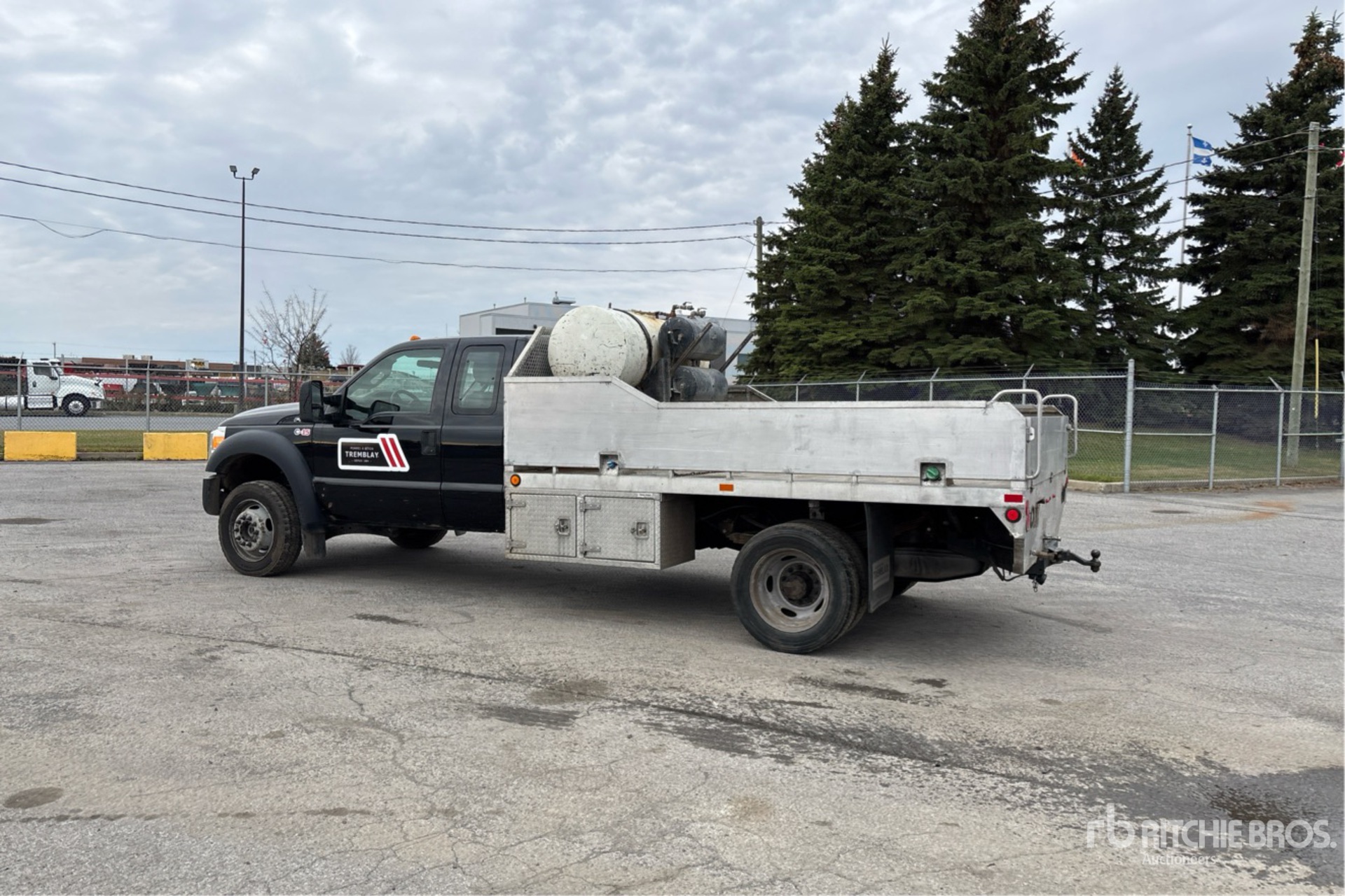 General Appearance with Zdjęcie, lewy dolny róg