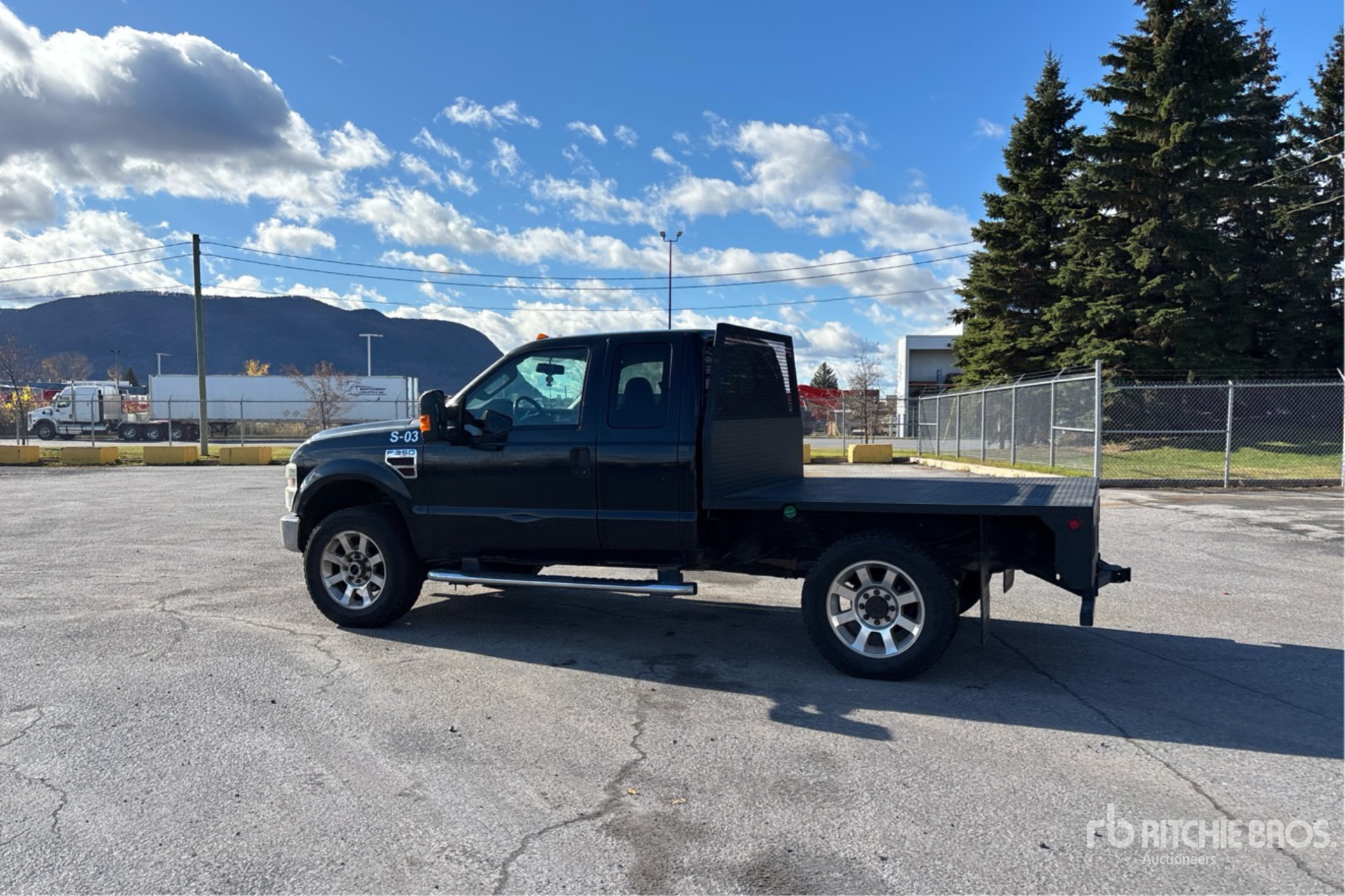 General Appearance with Imagen: esquina trasera izquierda