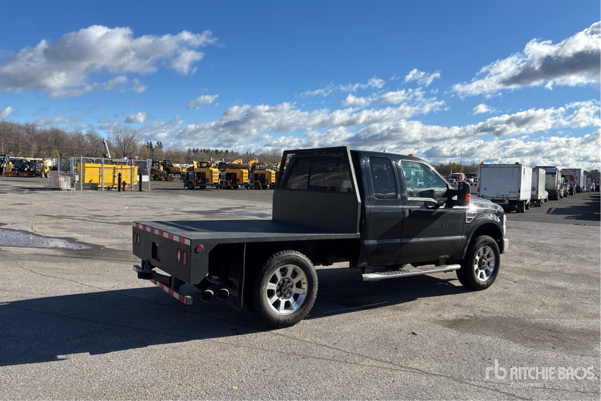 General Appearance with Imagen: esquina trasera derecha