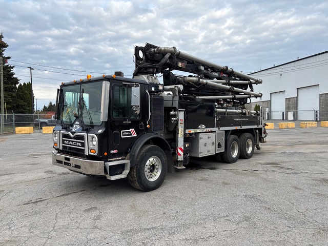 2013 Putzmeister BSF28Z.16H 28 m on 2013 Mack MRU613 6x4 Concrete Pump Truck