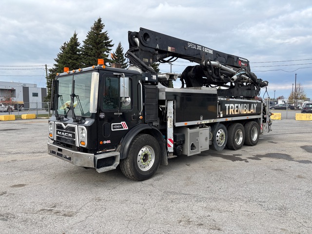 2011 Putzmeister BSF31Z.16H 31 m on 2012 Mack MRU613 8x4 Concrete Pump Truck
