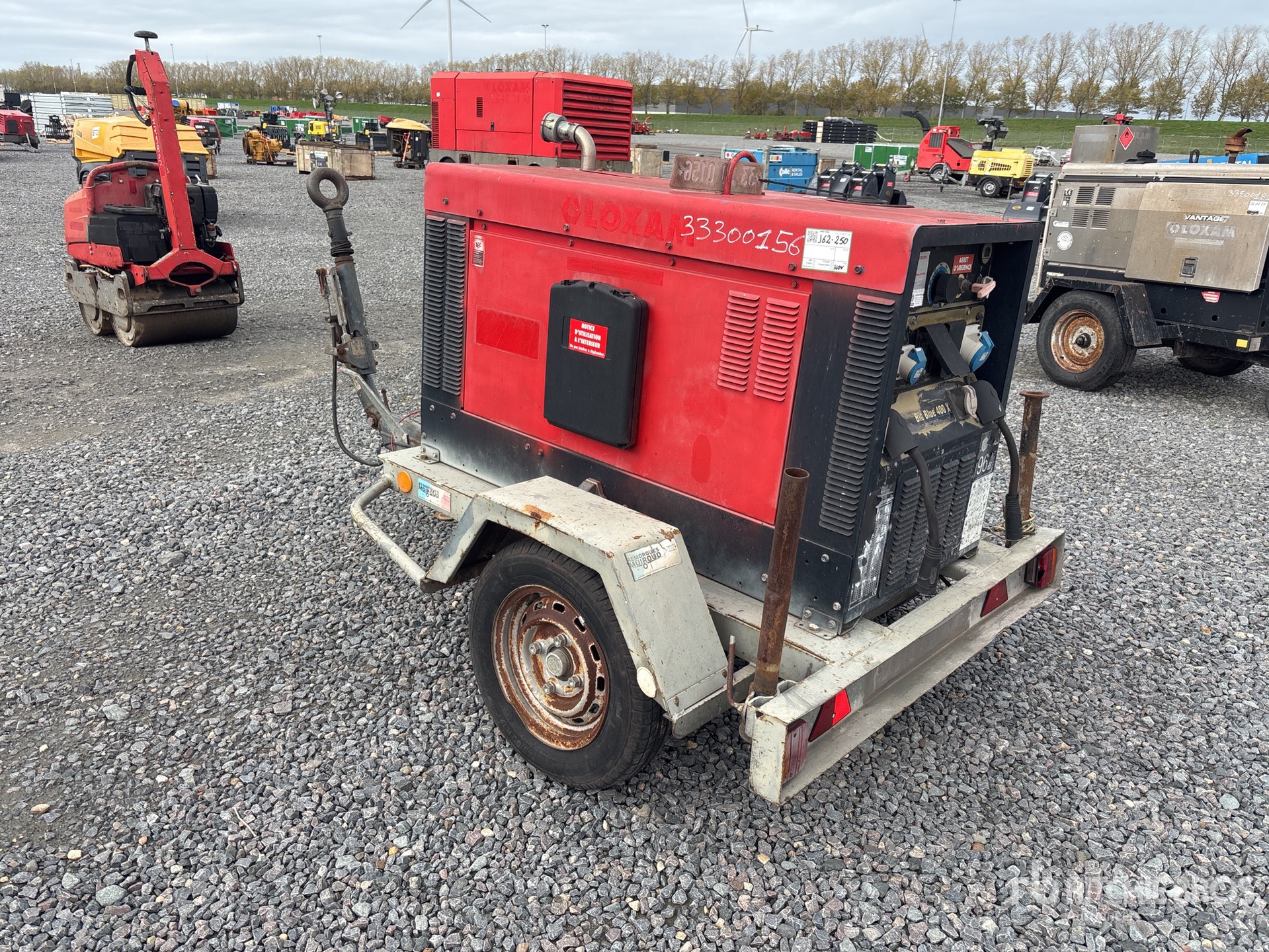 General Appearance with Picture, Right Front Corner