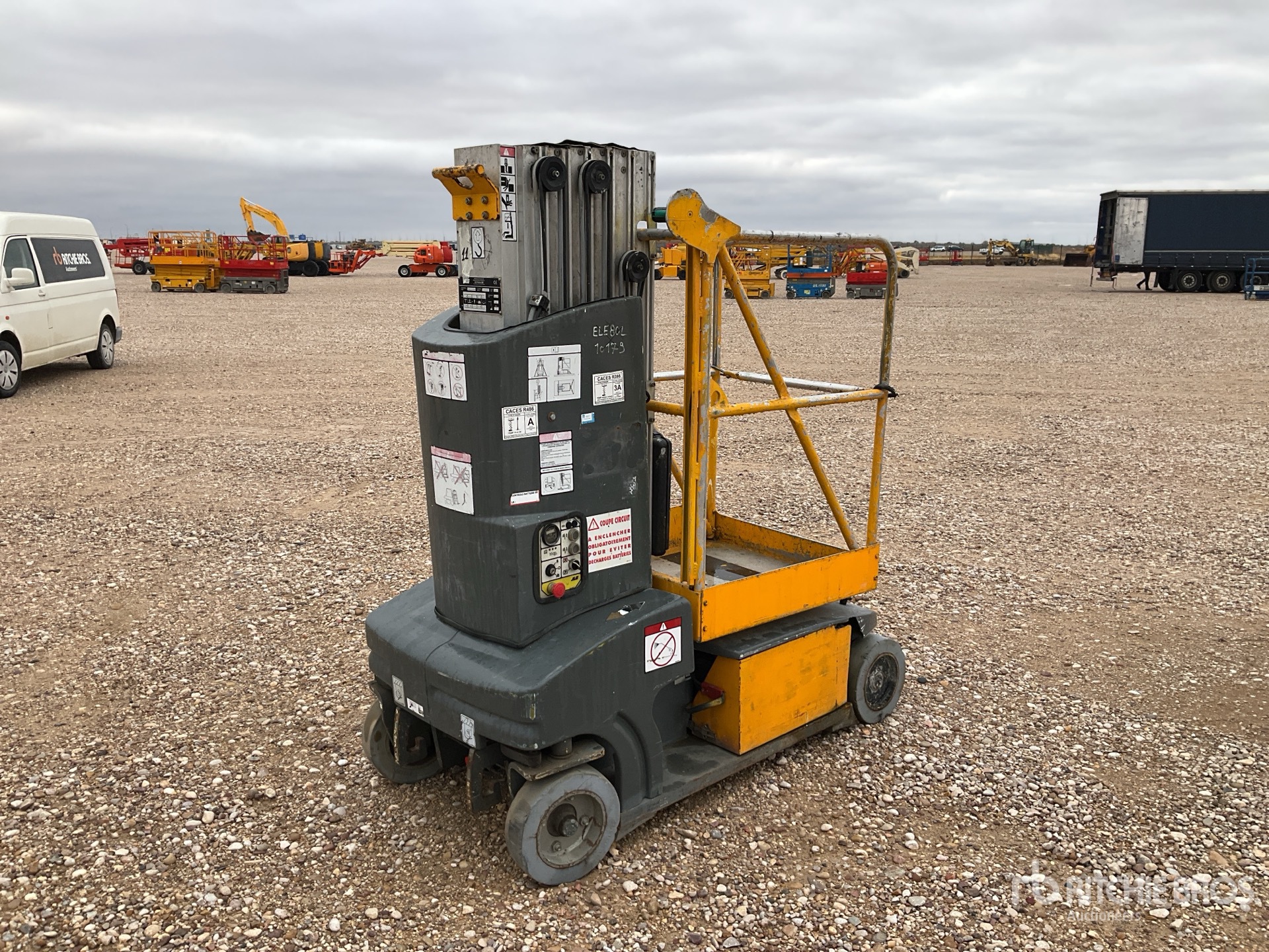 General Appearance with Image, coin arrière droit