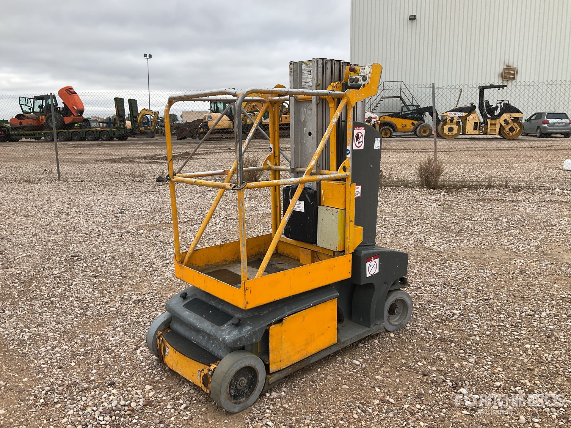 General Appearance with Image, coin avant gauche