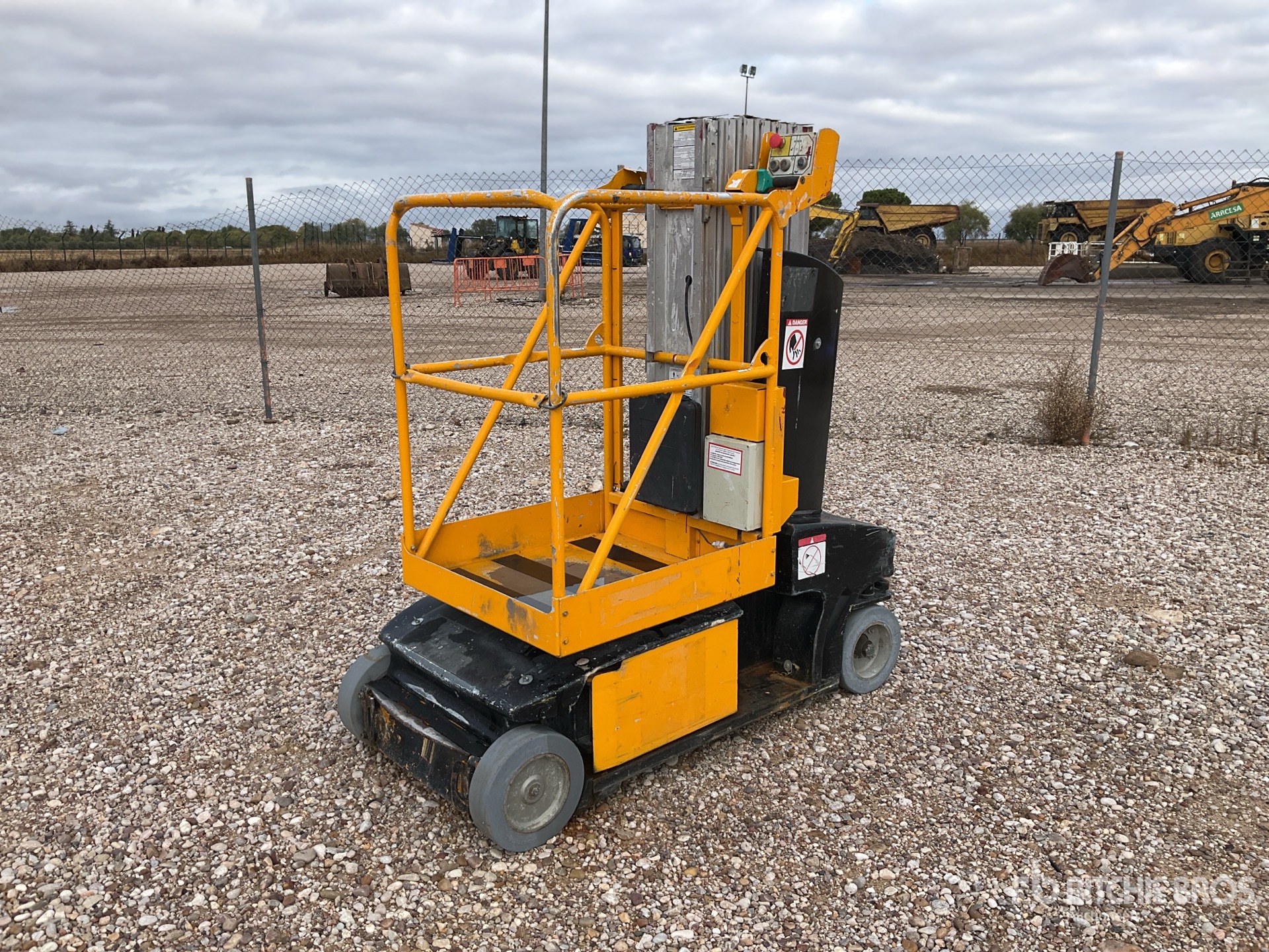 General Appearance with Image, coin avant gauche