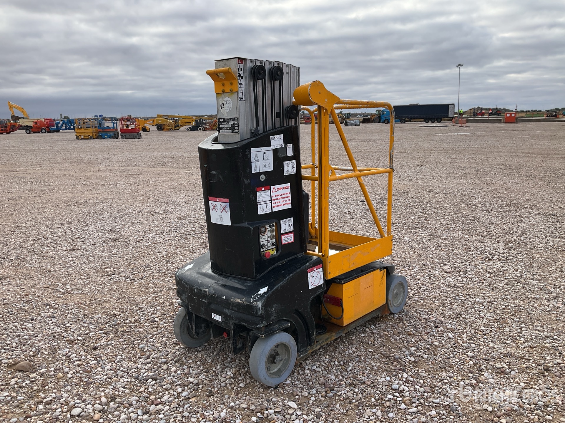 General Appearance with Image, coin arrière droit