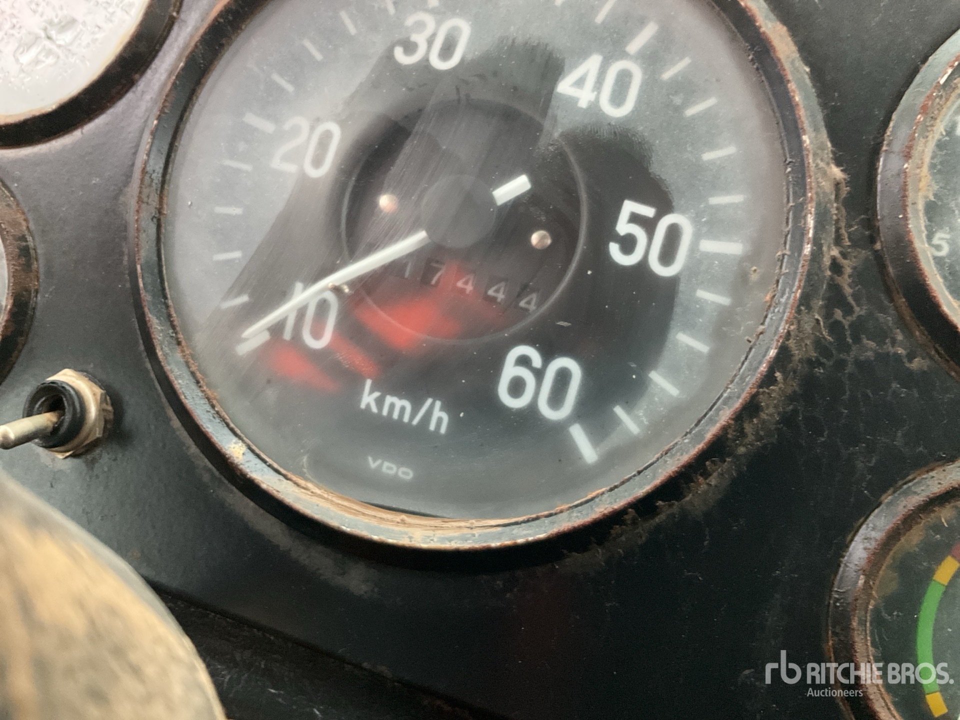 General Appearance with Hour Meter / Odometer