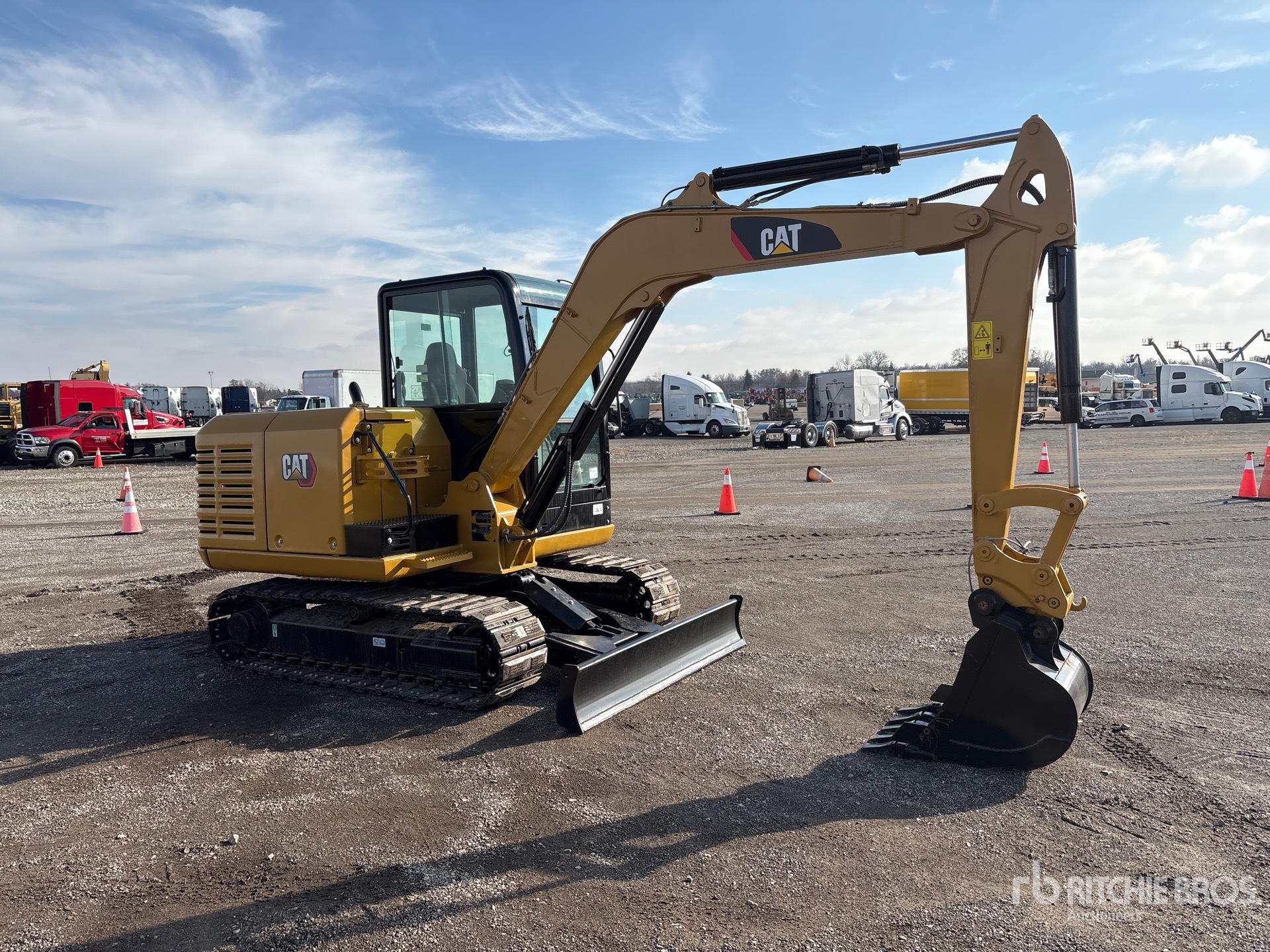 General Appearance with Picture, Right Front Corner