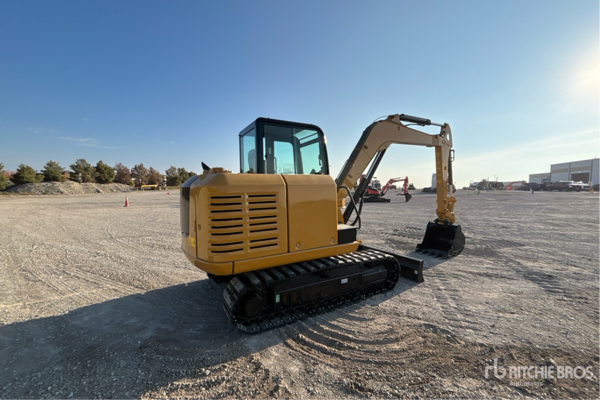 General Appearance with Picture, Right Rear Corner