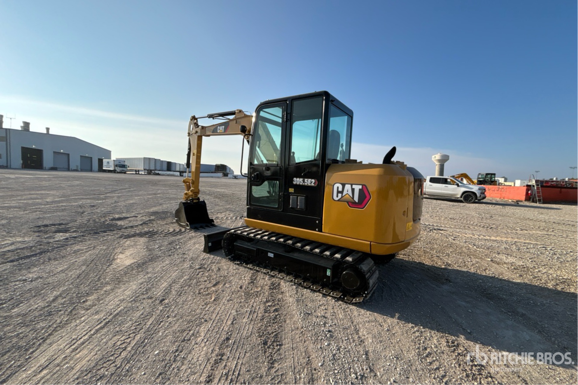 General Appearance with Picture, Left Rear Corner