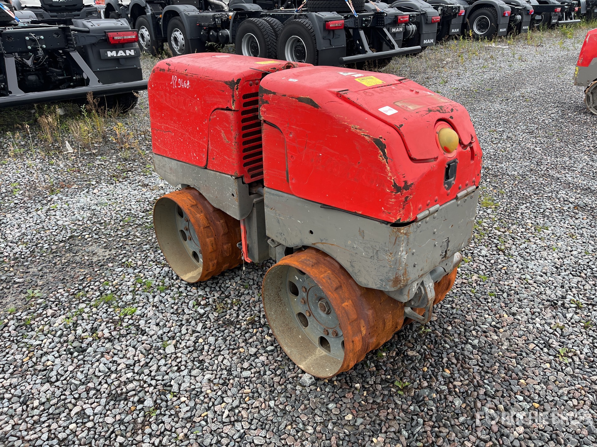 General Appearance with Picture, Left Rear Corner