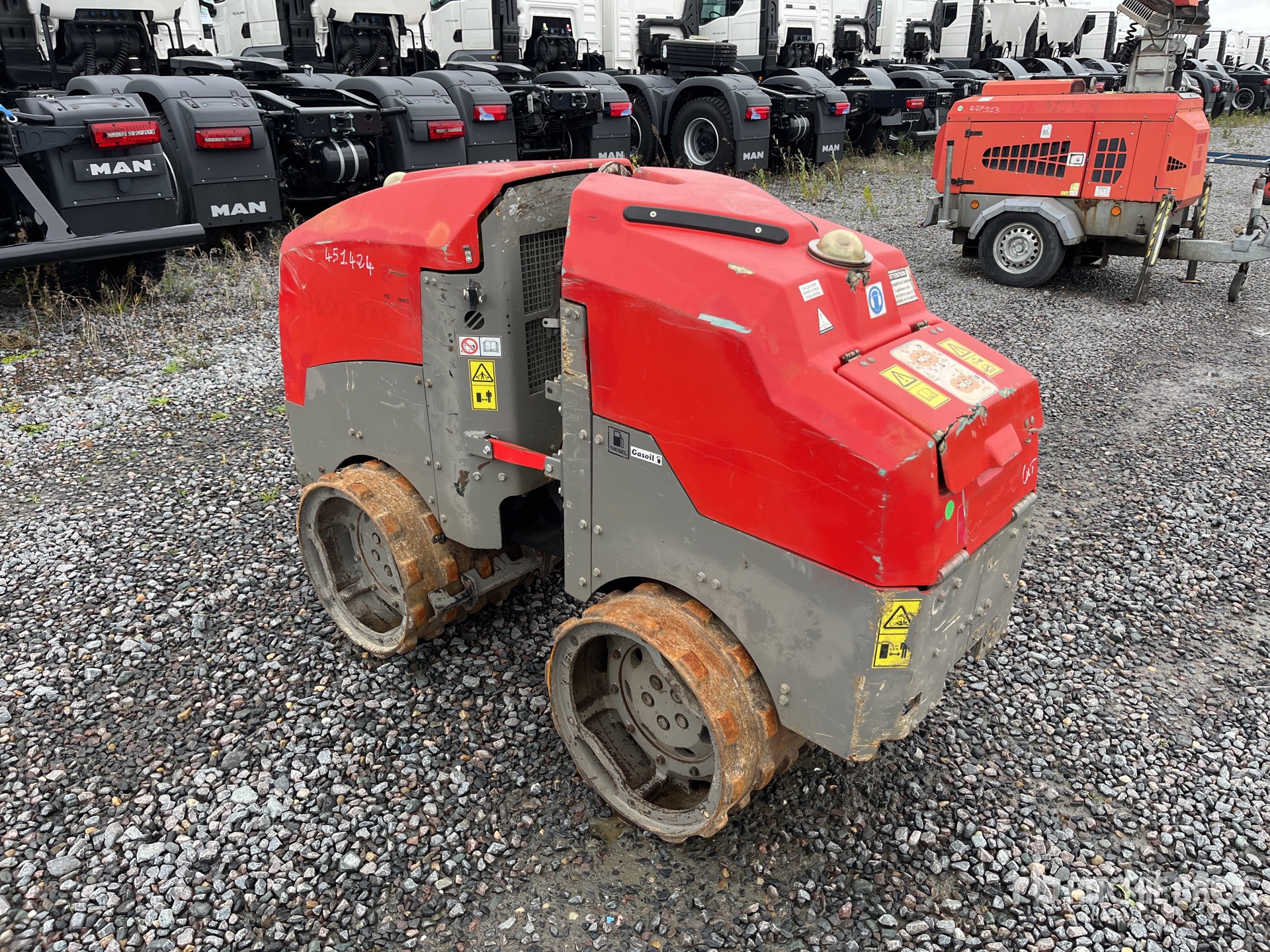 General Appearance with Picture, Left Rear Corner