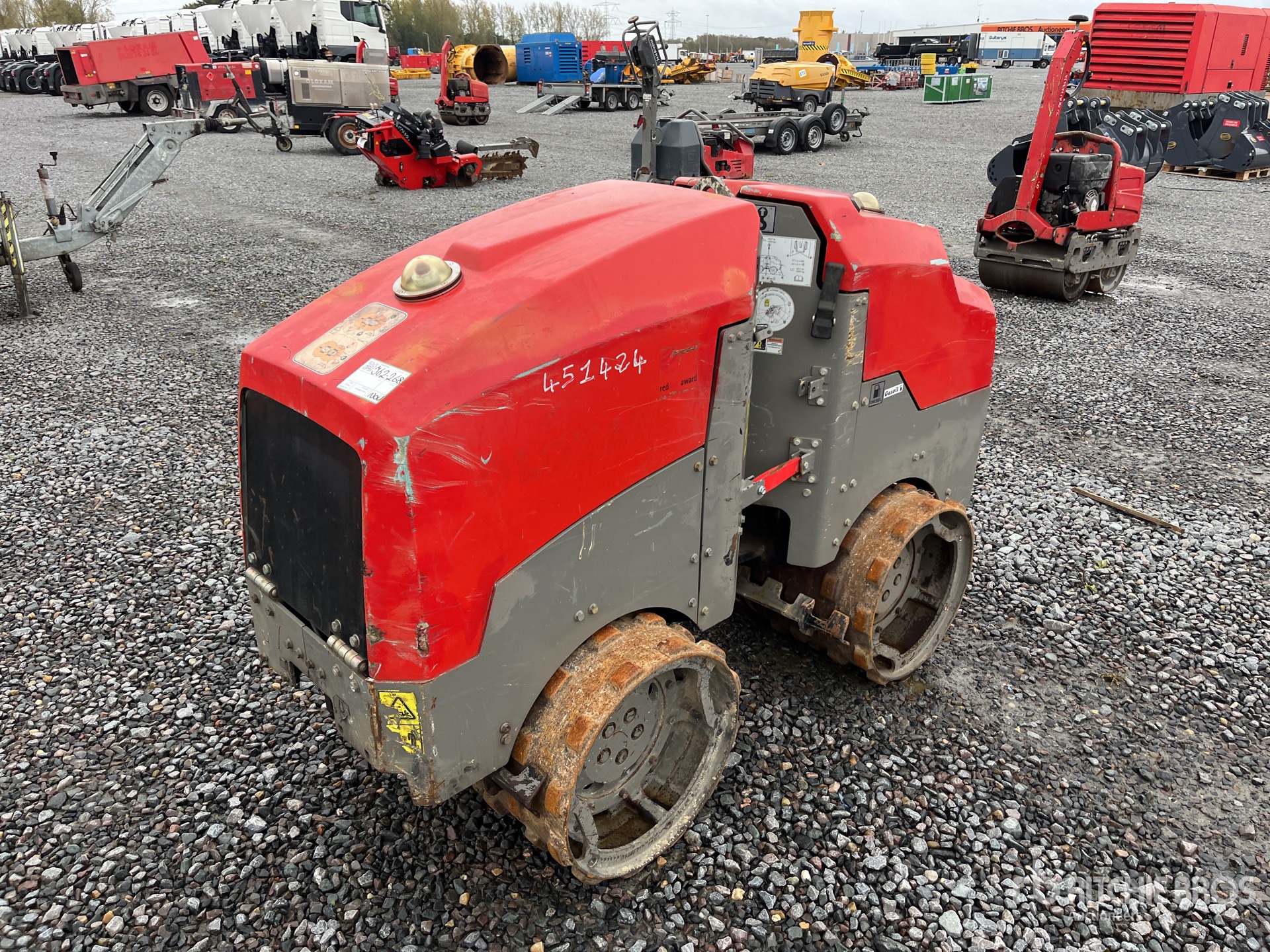 General Appearance with Picture, Left Front Corner