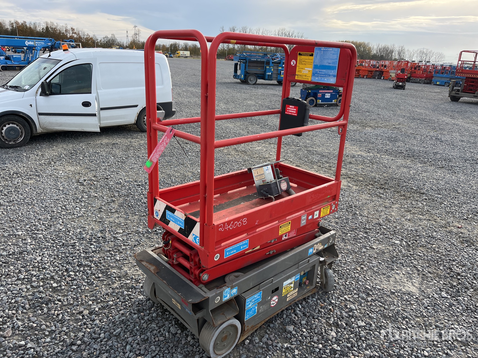 General Appearance with Picture, Right Rear Corner