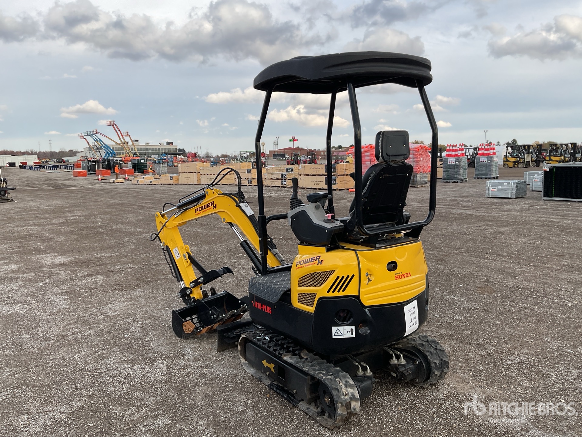 General Appearance with Picture, Left Rear Corner