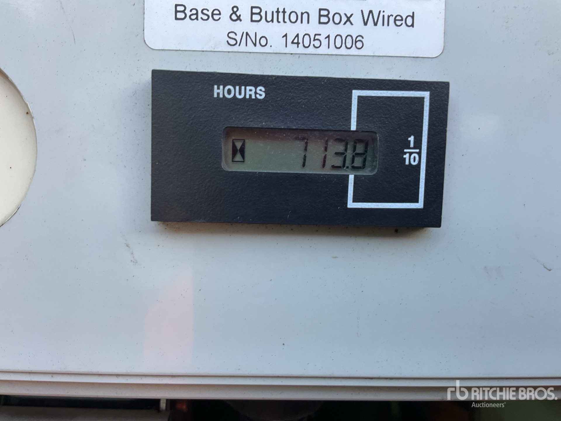 General Appearance with Hour Meter / Odometer