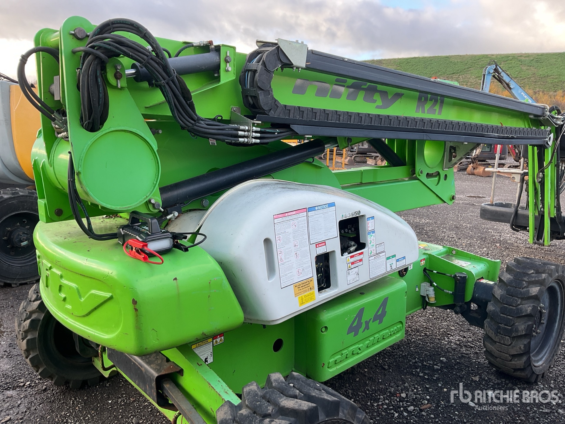 General Appearance with Picture, Right Rear Corner