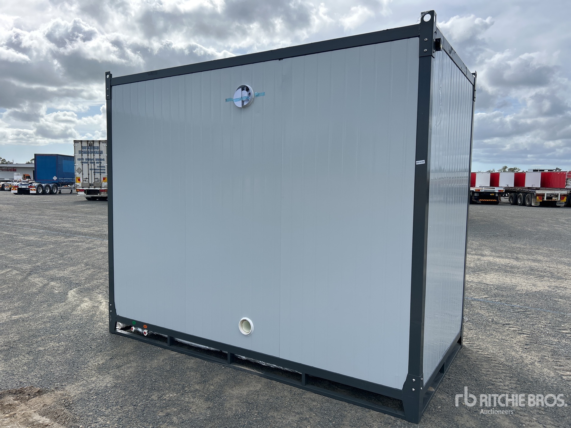 General Appearance with Picture, Right Rear Corner