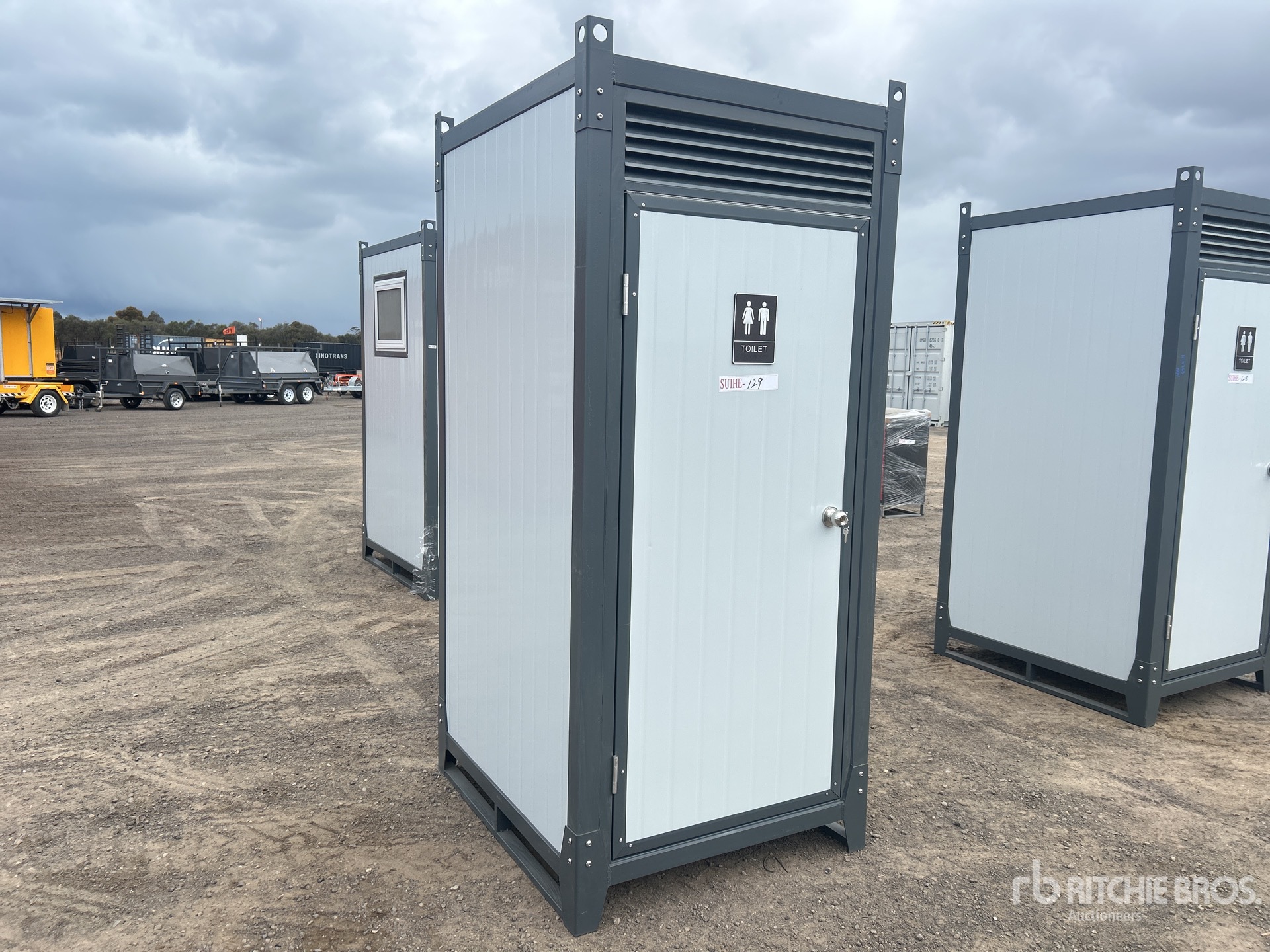 General Appearance with Image, coin avant droit