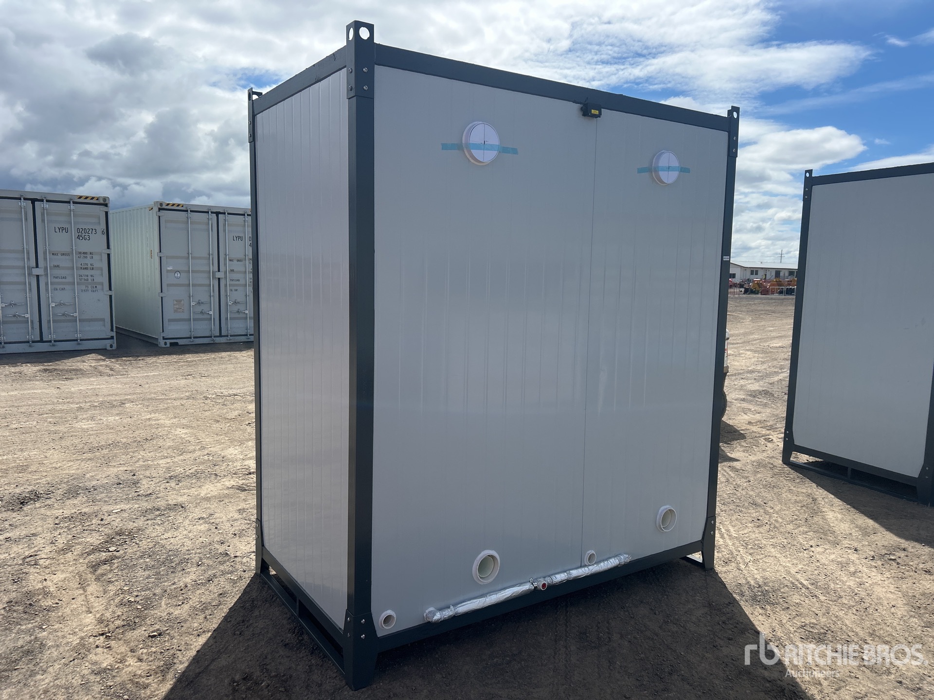 General Appearance with Foto, angolo posteriore sinistro