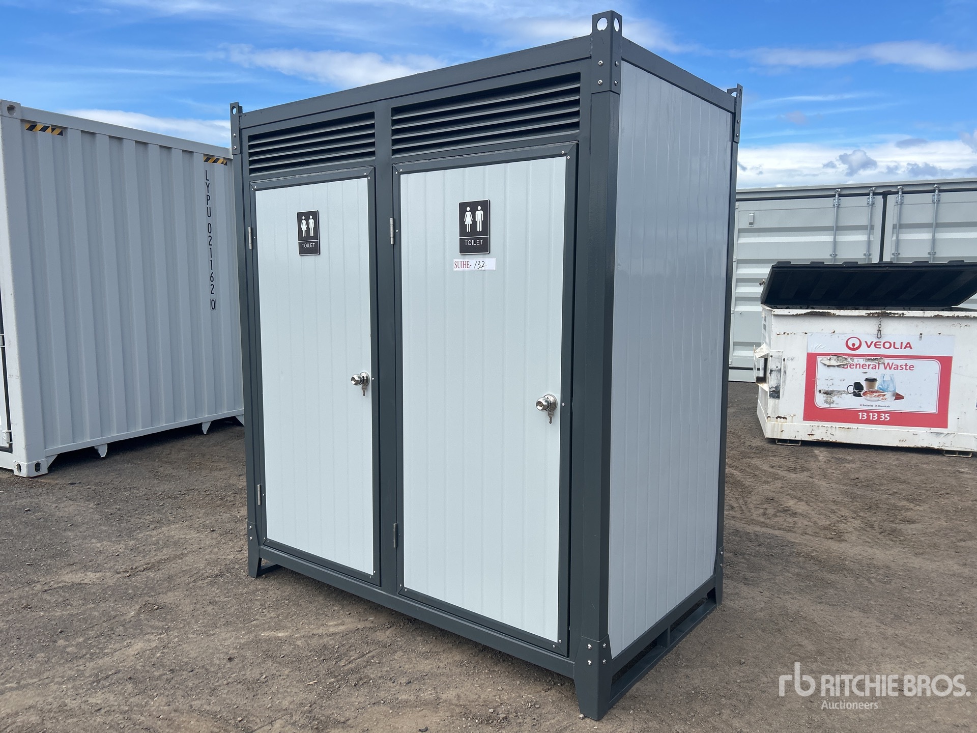 General Appearance with Foto, angolo anteriore sinistro