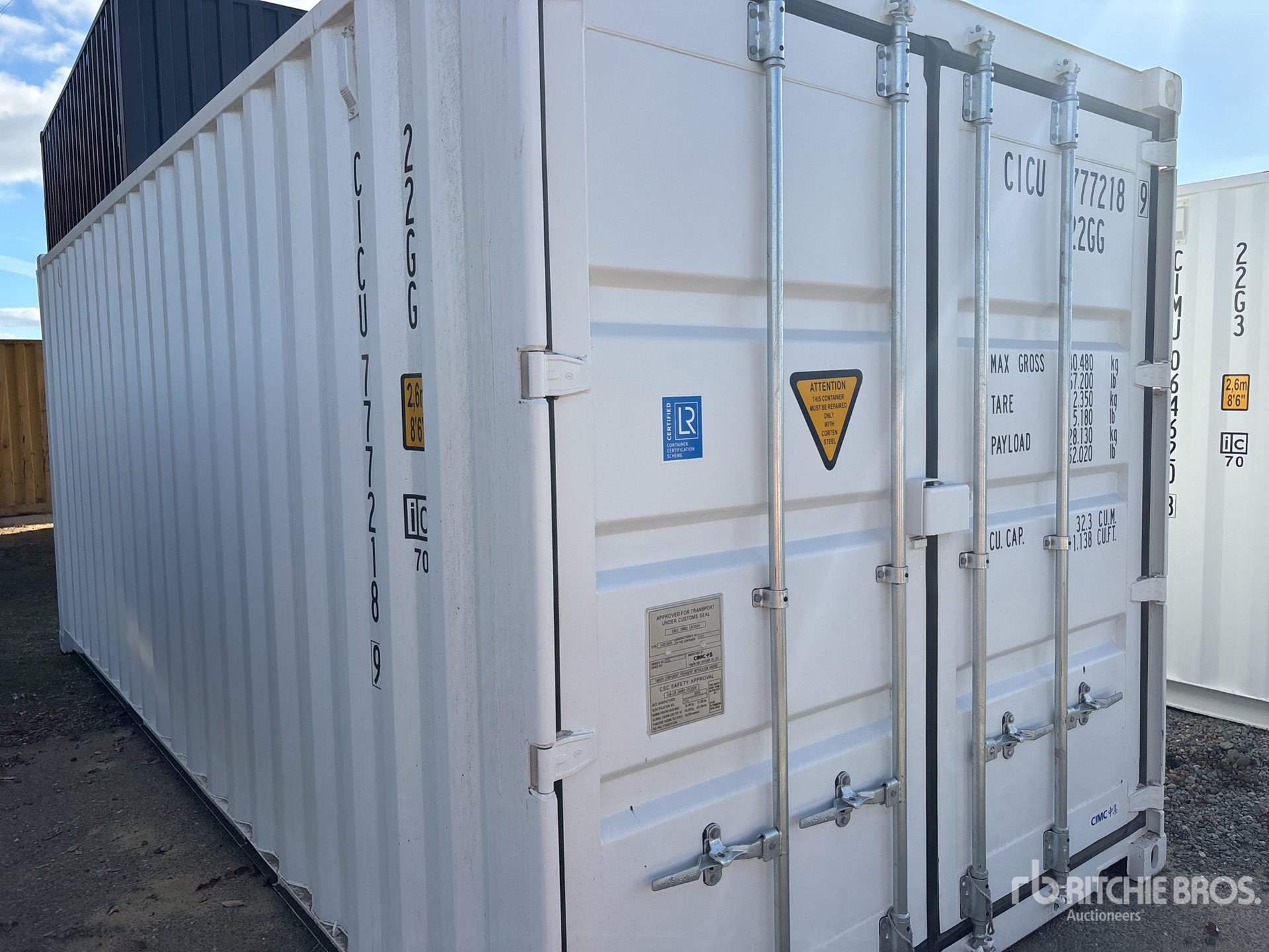 General Appearance with Bild, Ecke vorne rechts