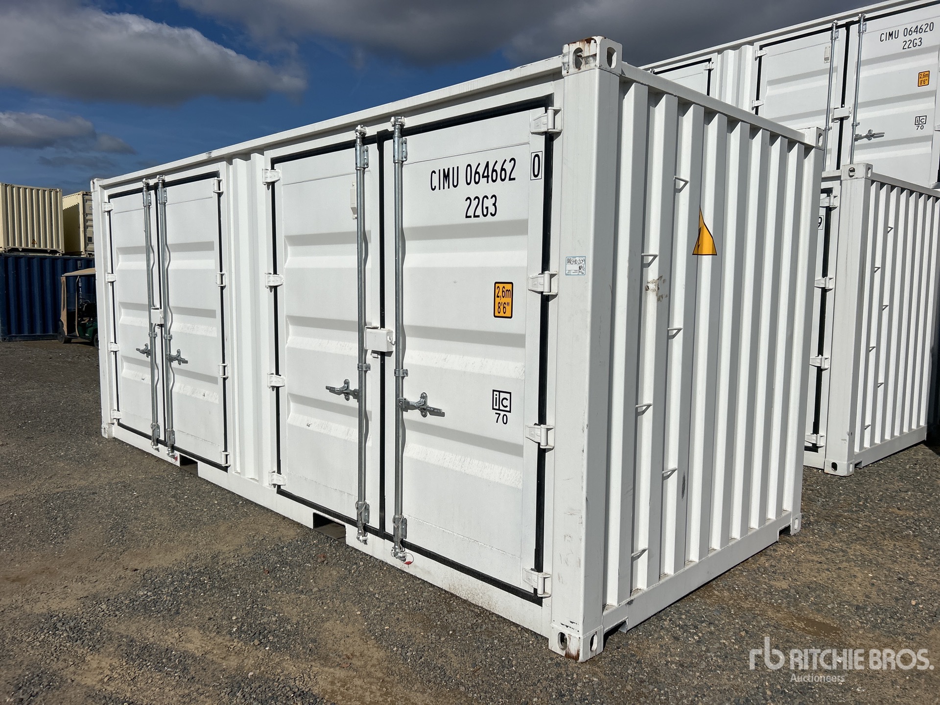 General Appearance with Bild, Ecke vorne rechts