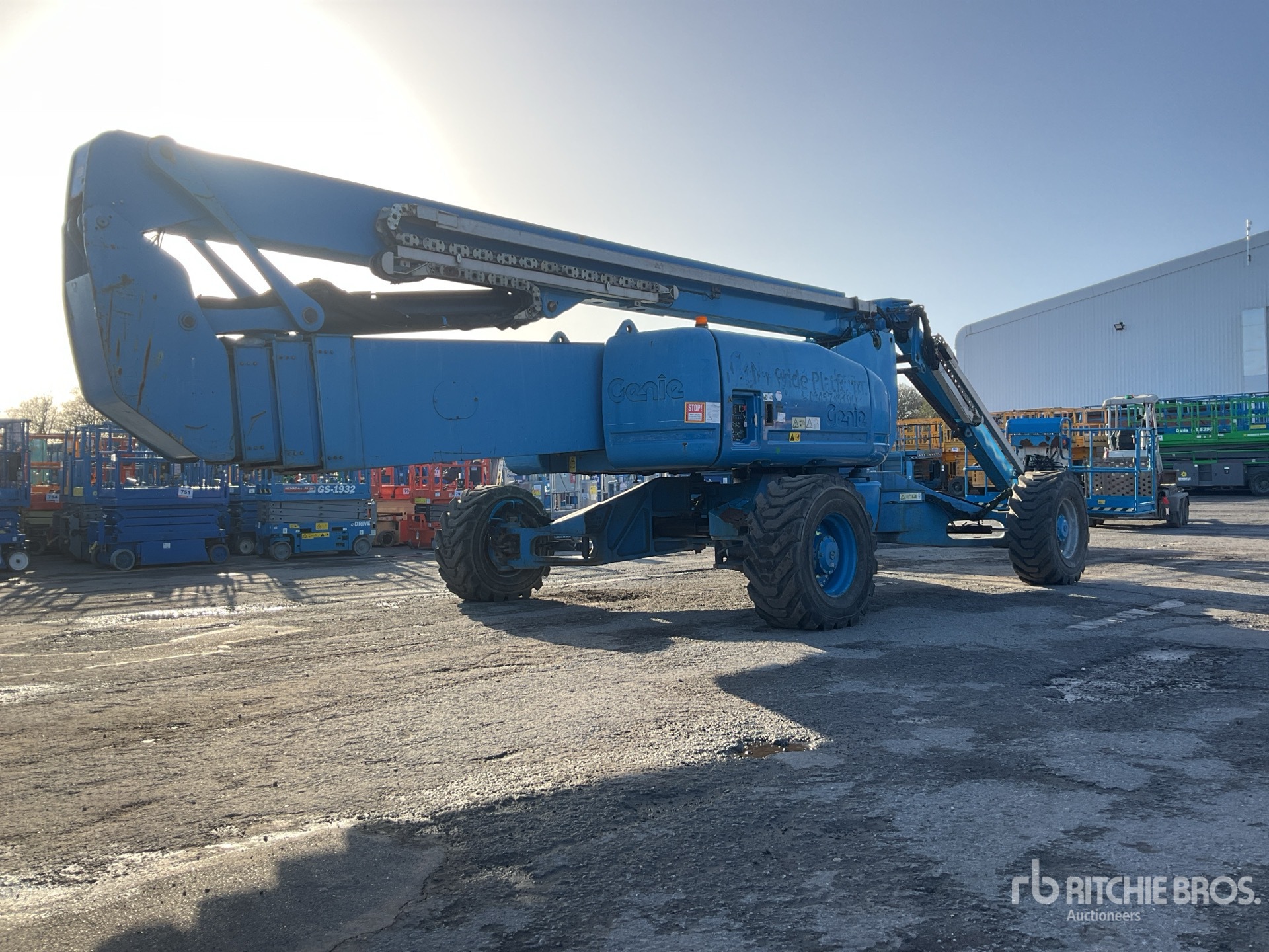 General Appearance with Bild, Ecke hinten rechts