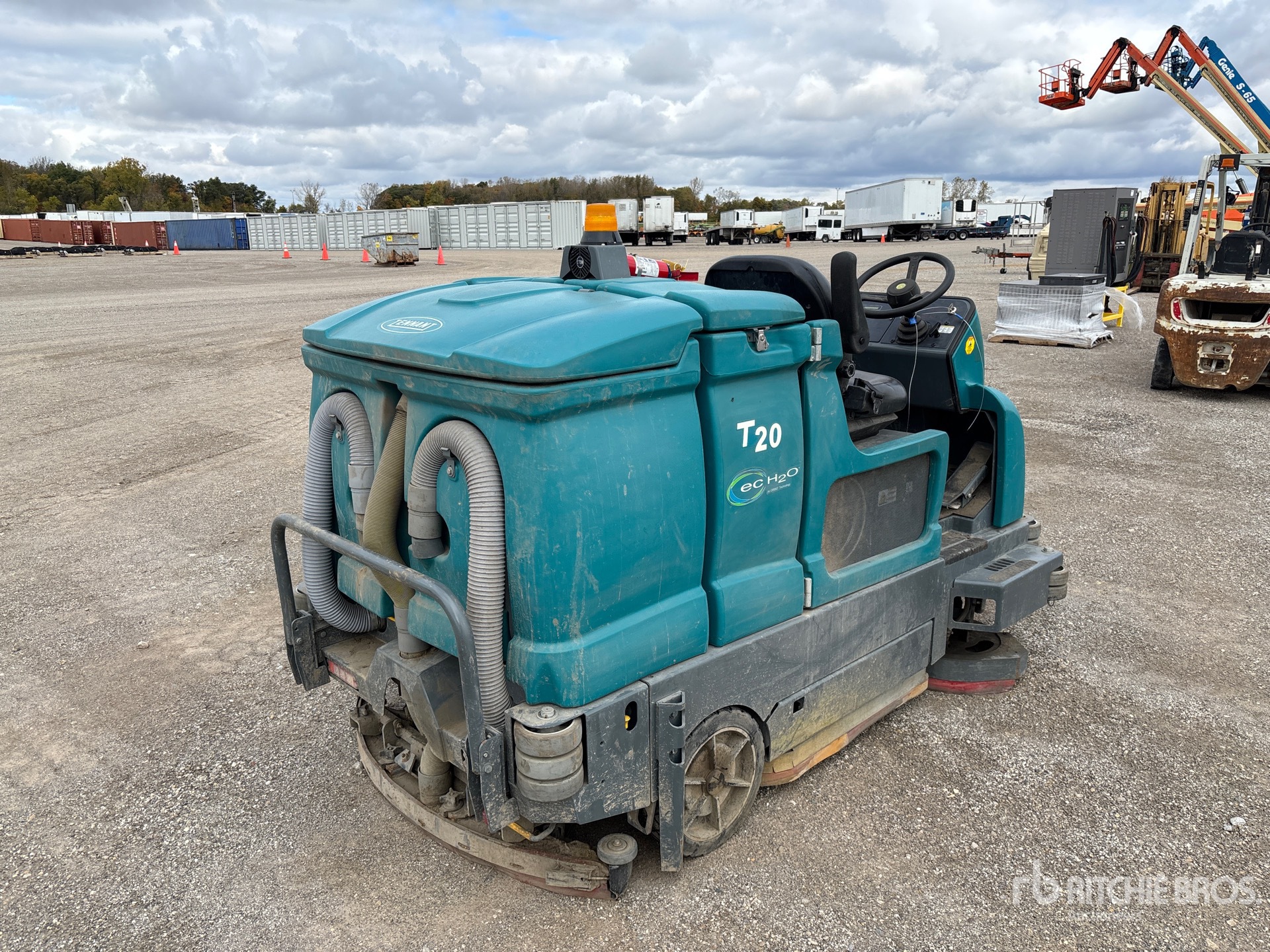 Aspect général with Image, coin arrière droit