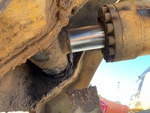 Hydraulics with Thumb Cylinder
