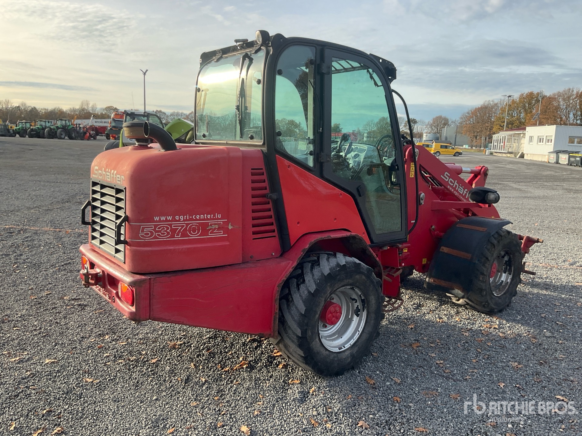 Aspect général with Image, coin arrière droit