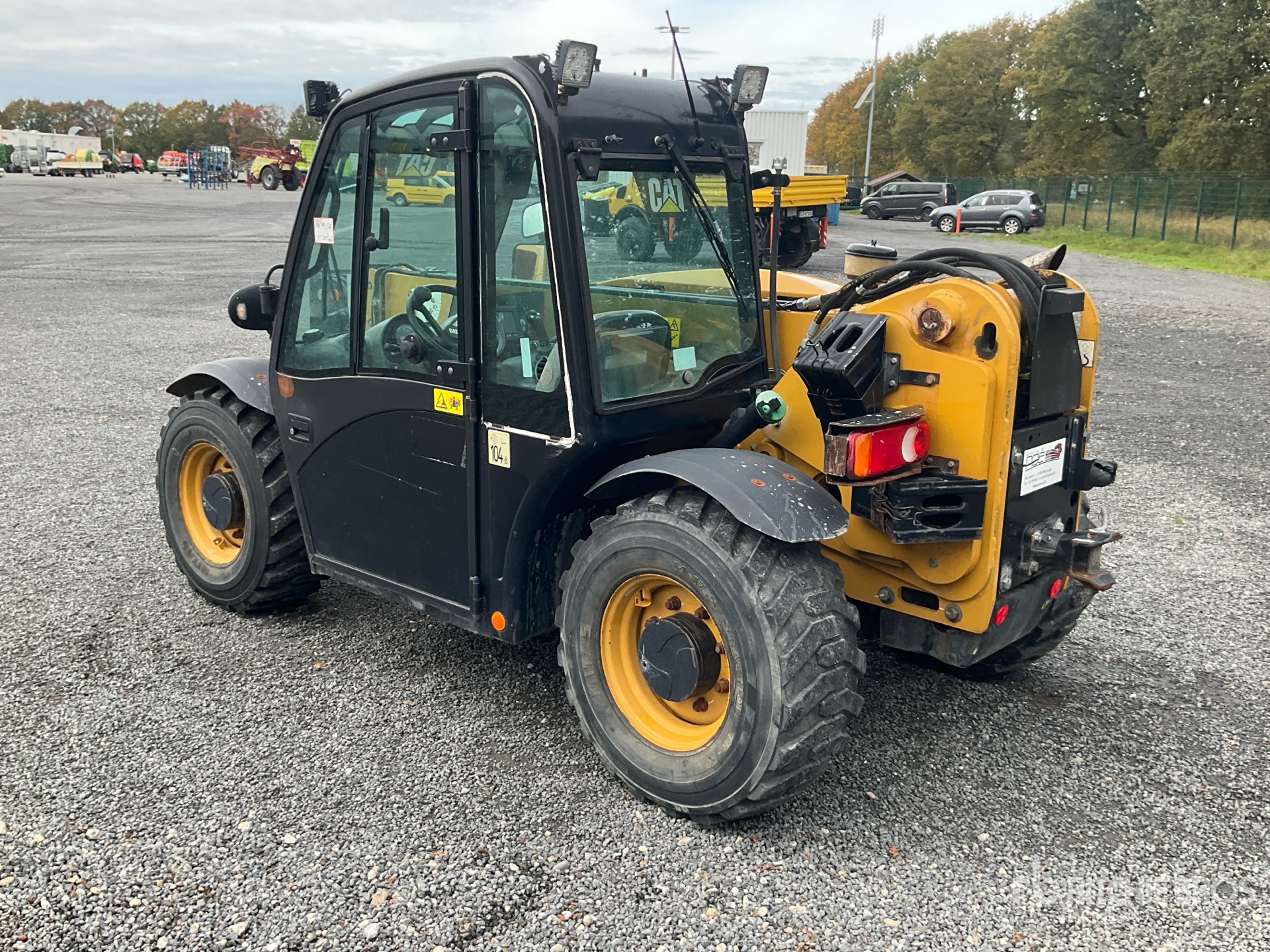 General Appearance with Picture, Left Rear Corner