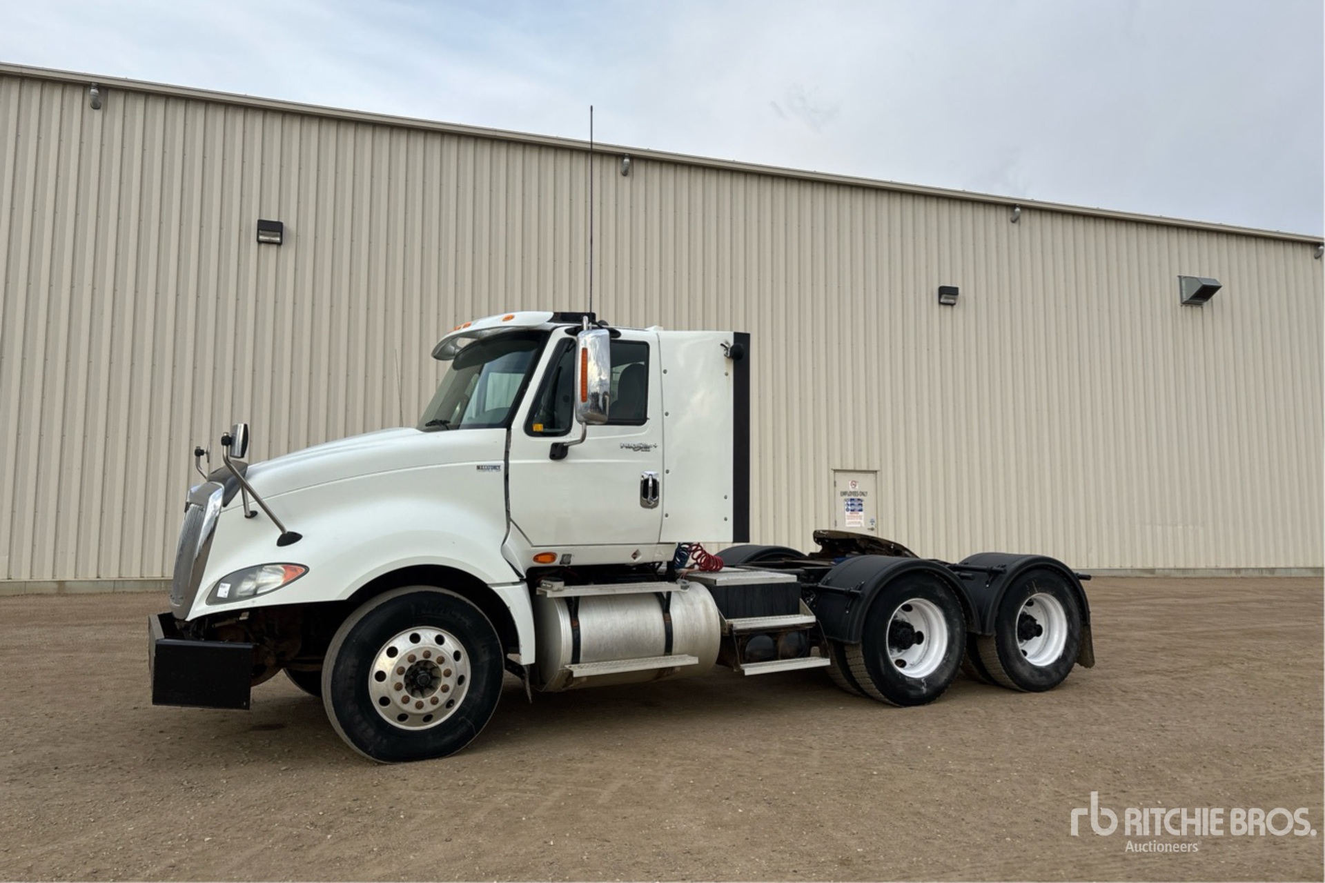 General Appearance with Imagen: esquina delantera izquierda