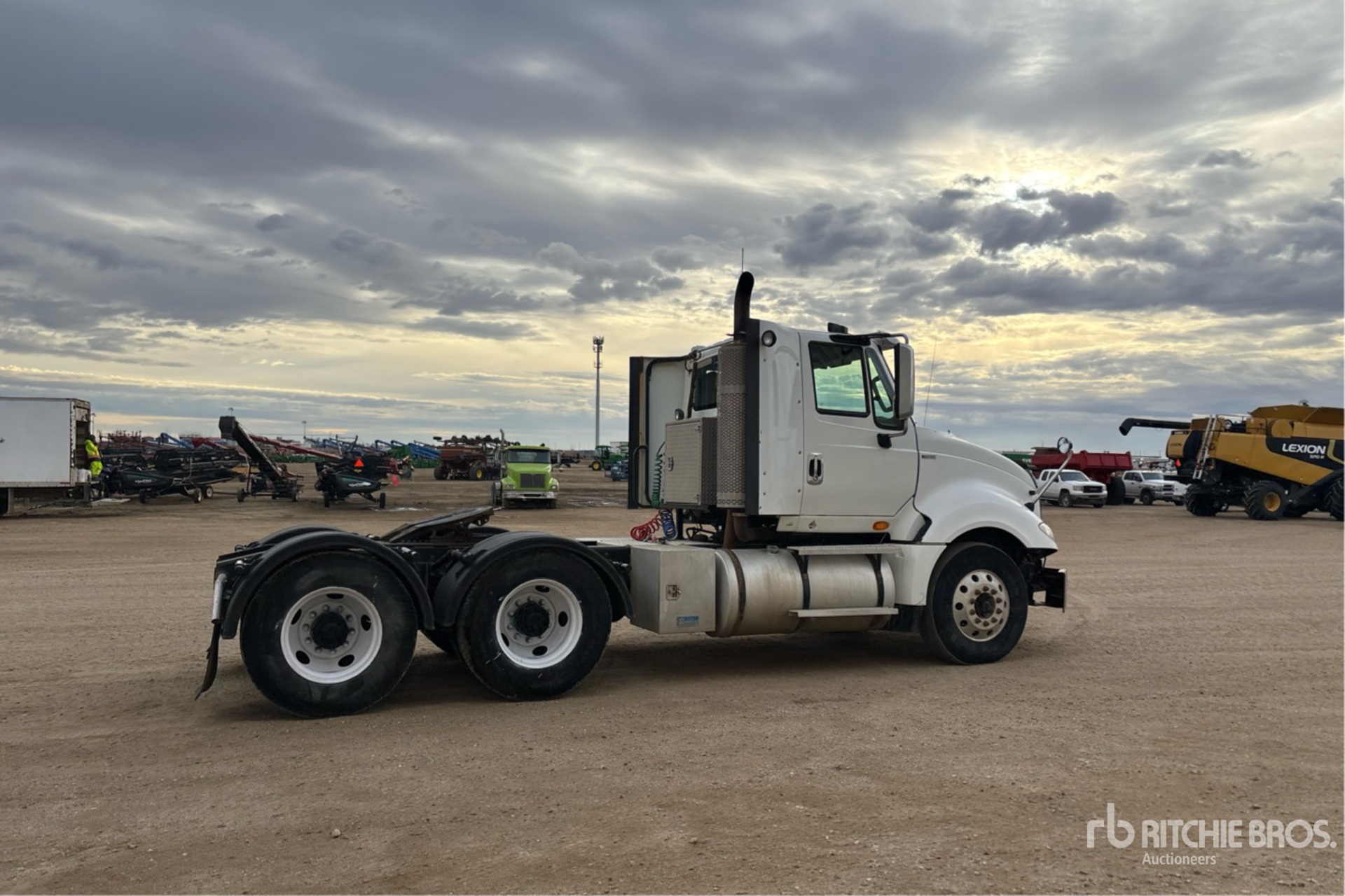 General Appearance with Imagen: esquina trasera derecha