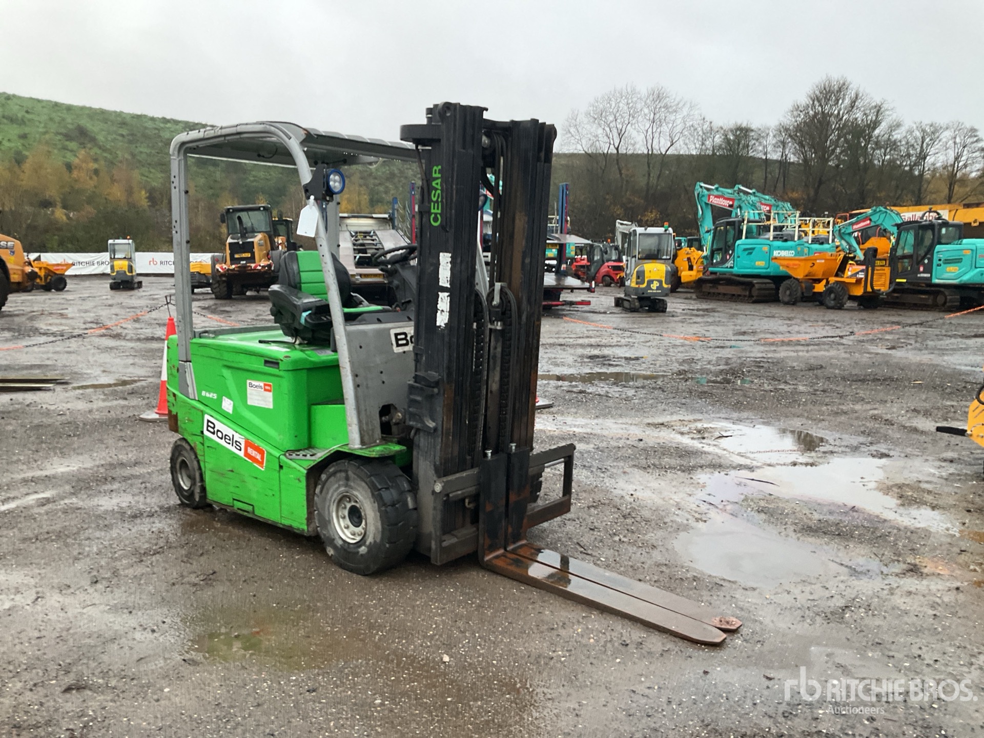 General Appearance with Picture, Right Front Corner