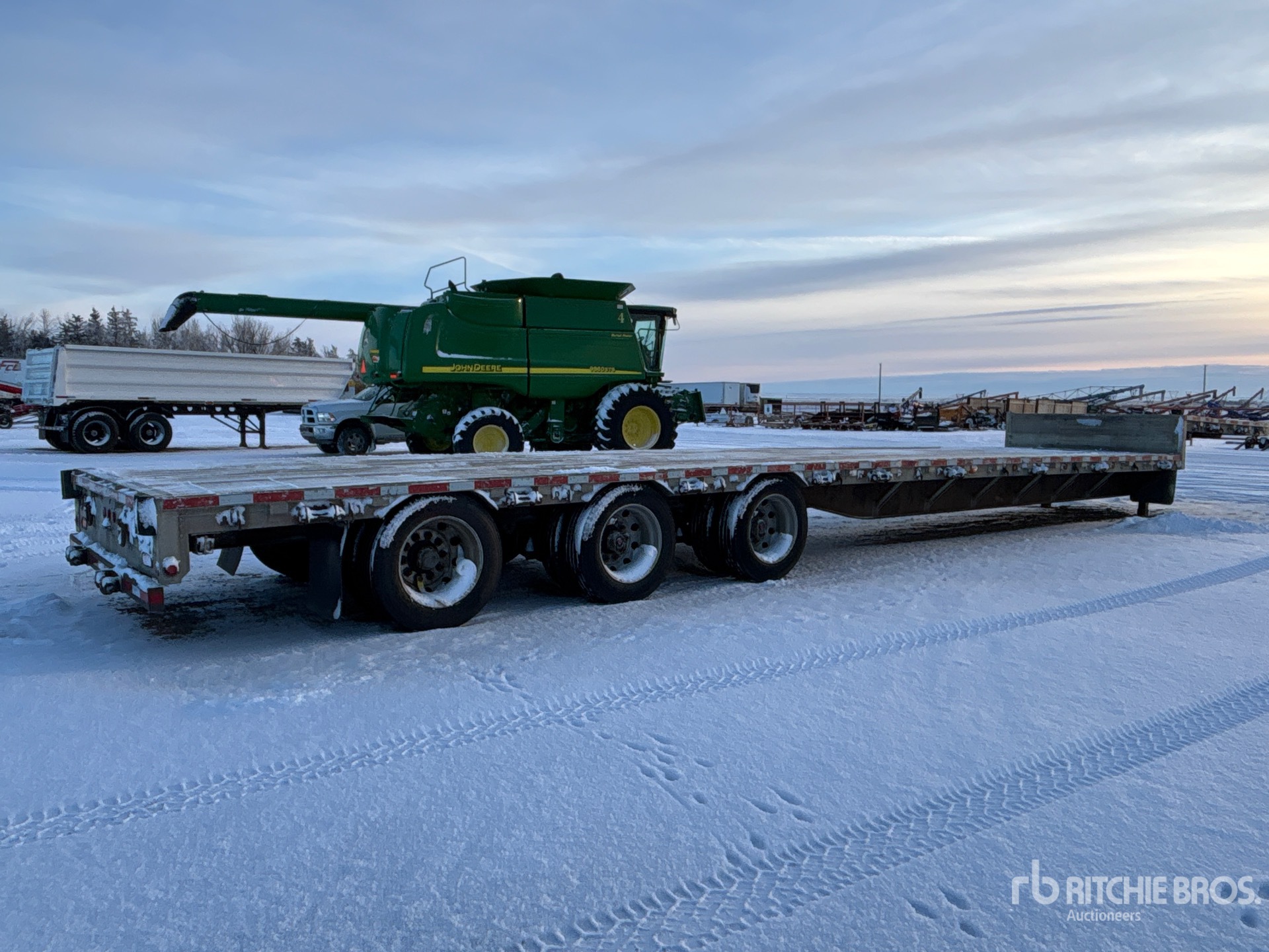 General Appearance with Imagen: esquina trasera derecha