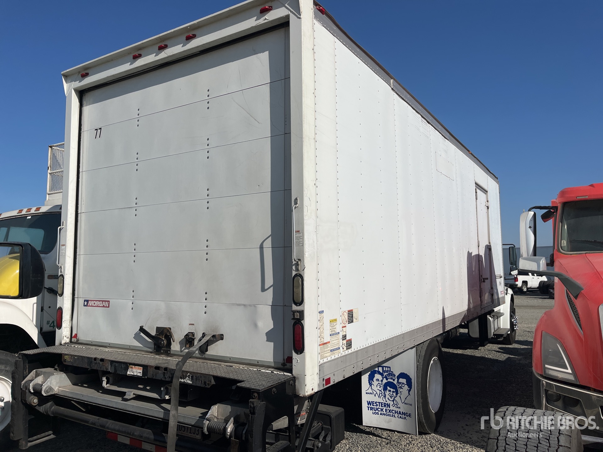 General Appearance with Bild, Ecke hinten rechts