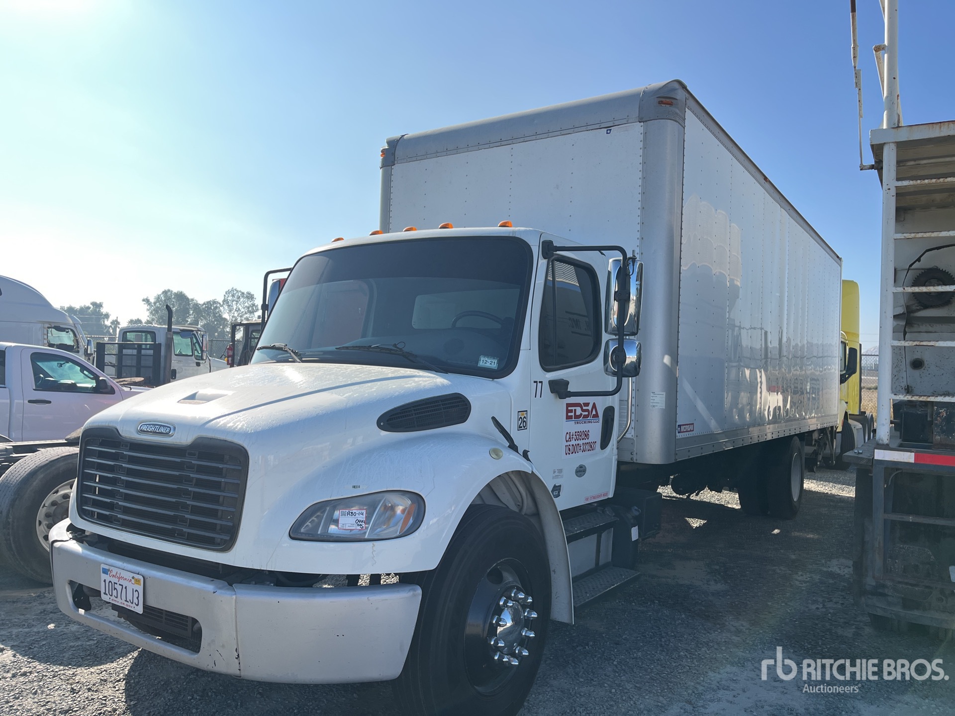 General Appearance with Bild, Ecke vorne links