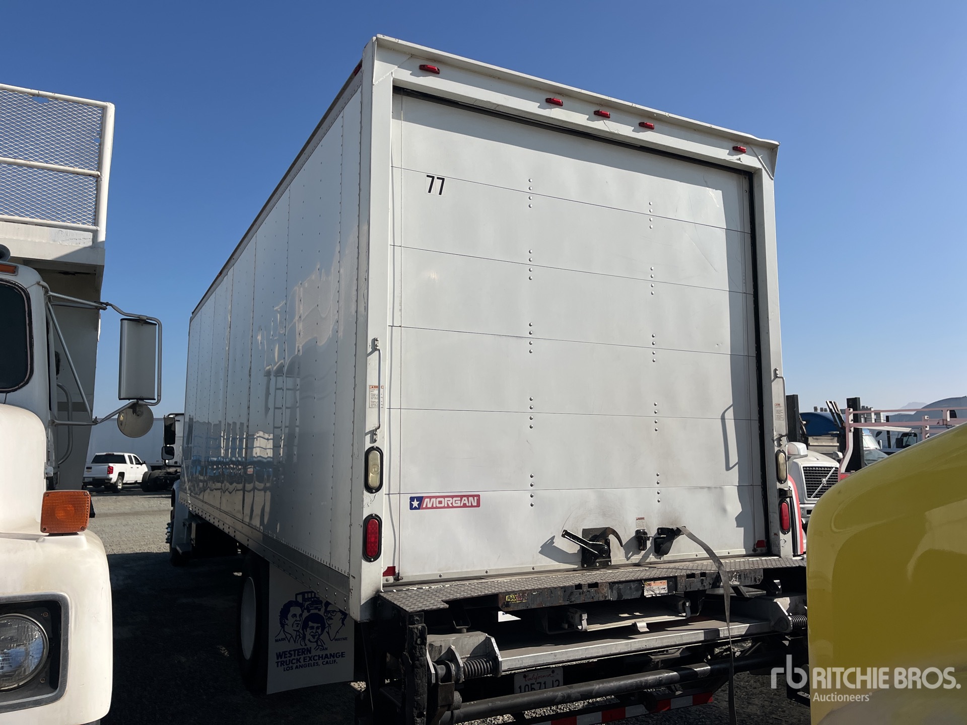 General Appearance with Bild, Ecke hinten links