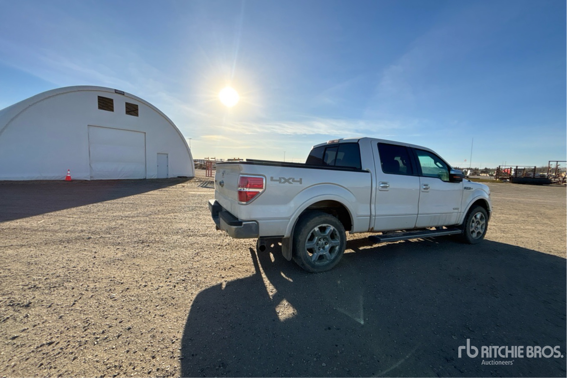 General Appearance with Picture, Right Rear Corner