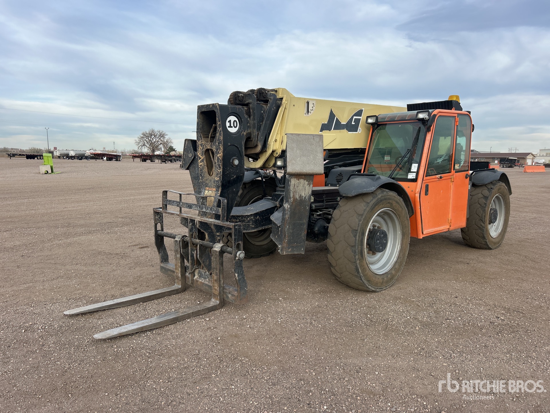 Aspect général with Image, coin avant gauche