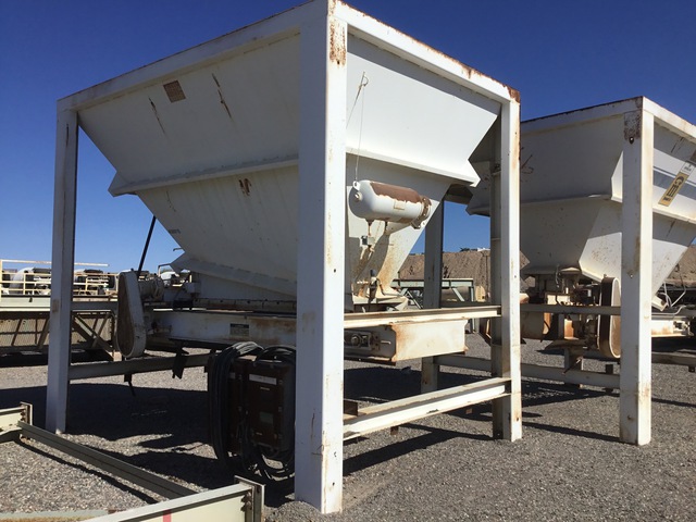 CMI 13'11x10 Aggregate Feeder