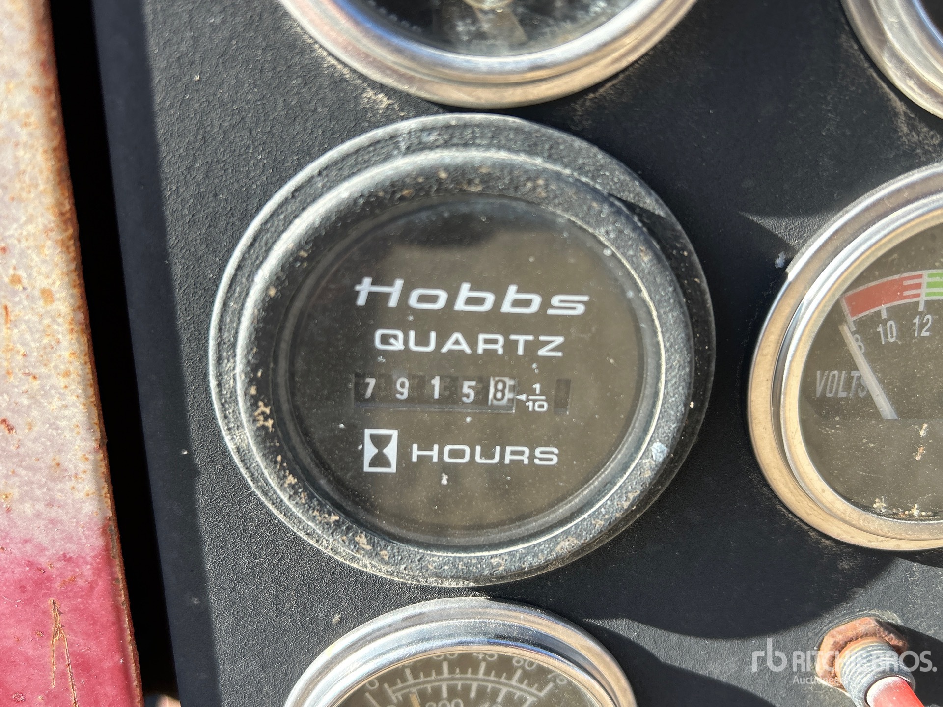 General Appearance with Hour Meter / Odometer